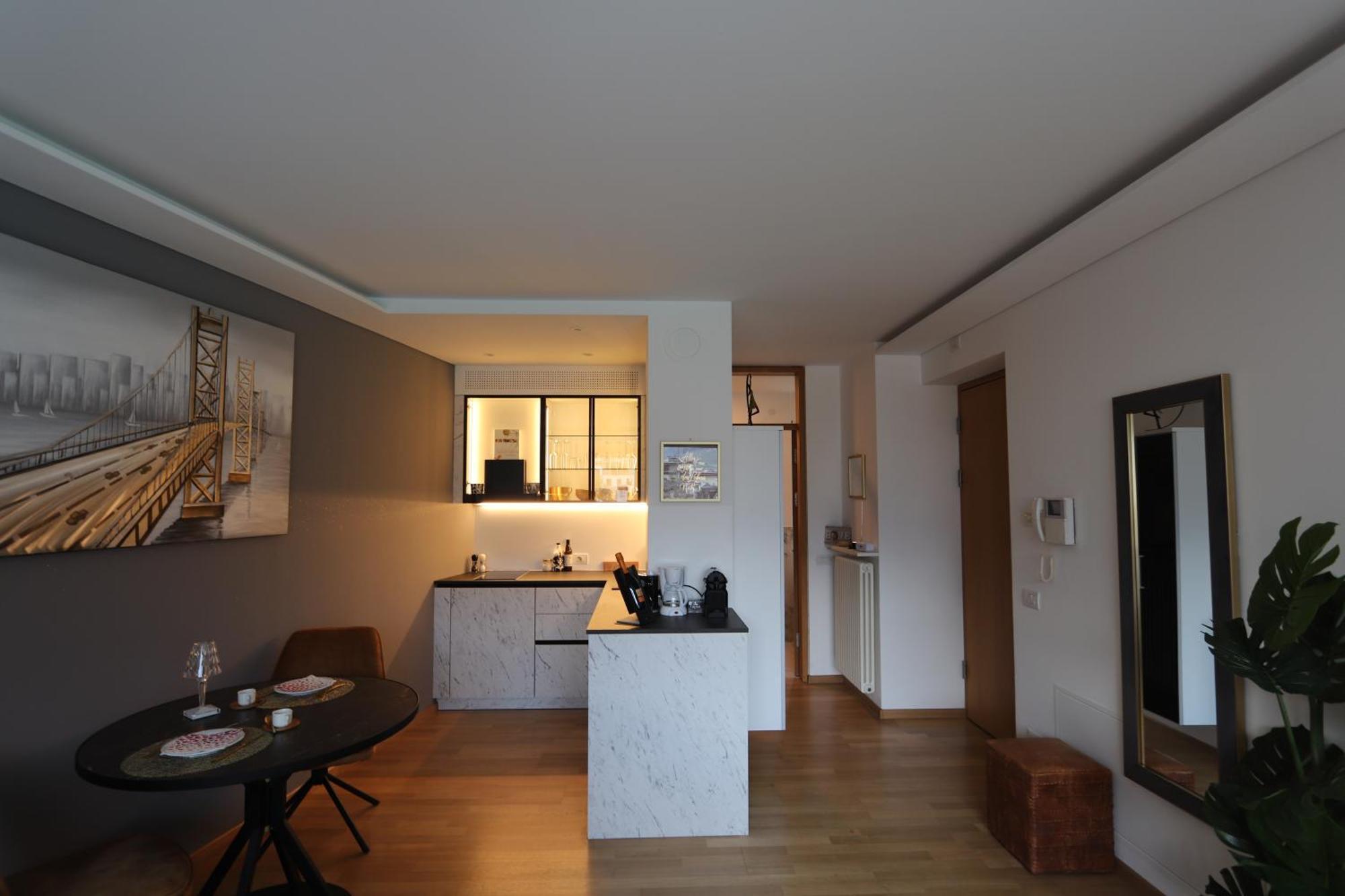 Ausblick Kleinjuwel Mit Panoramablick + Garage Appartamento Merano